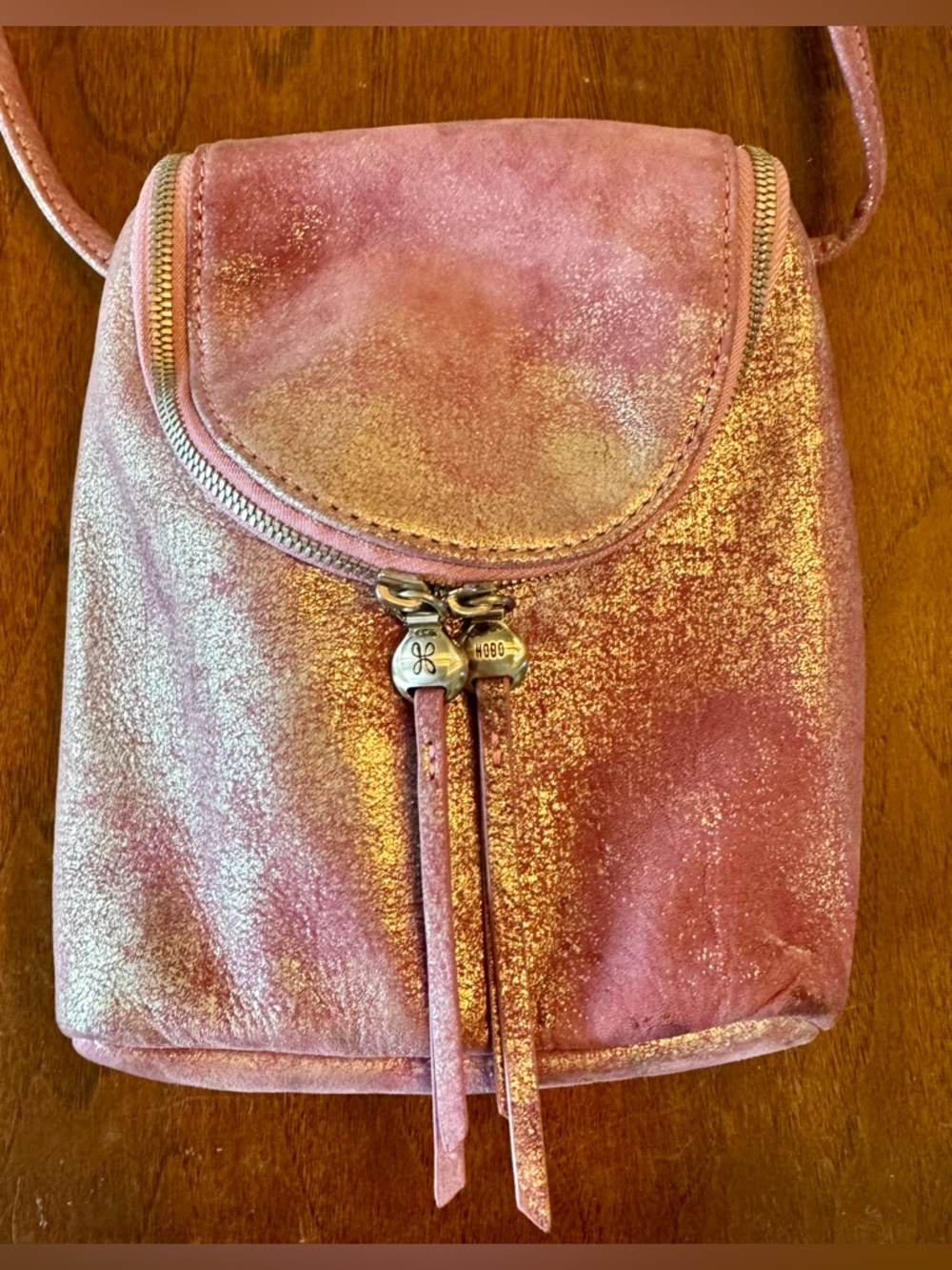 Hobo Fern Crossbody - Limited Edition - Soft Metallic Violet Leather - Picture 3 of 7